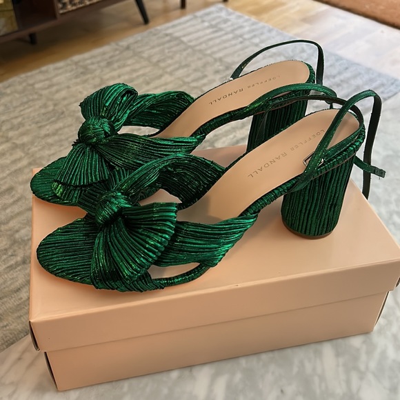 Loeffler Randall in Emerald! New in Box size 11.5, fits like a size 11 IMO - Picture 2 of 5